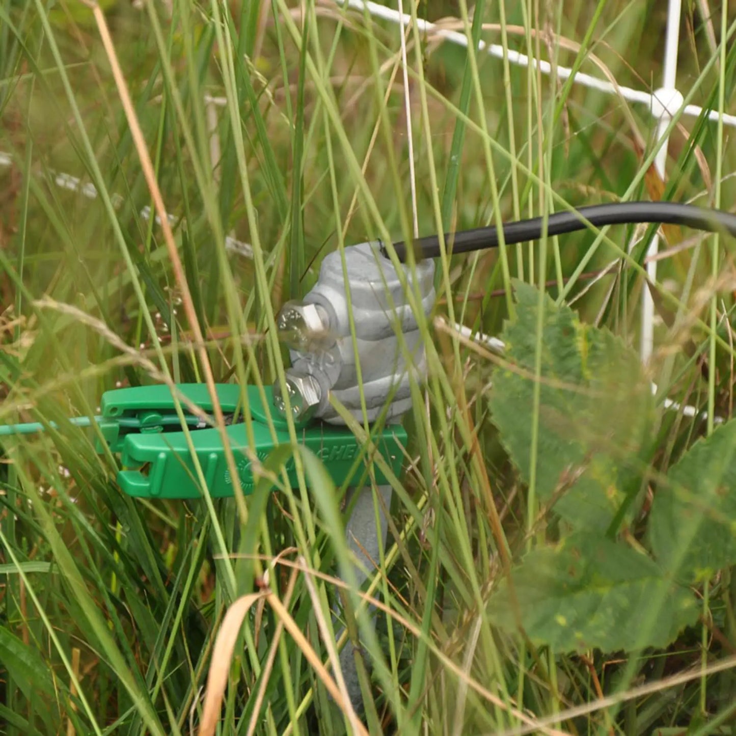 Gallagher Earth clamp