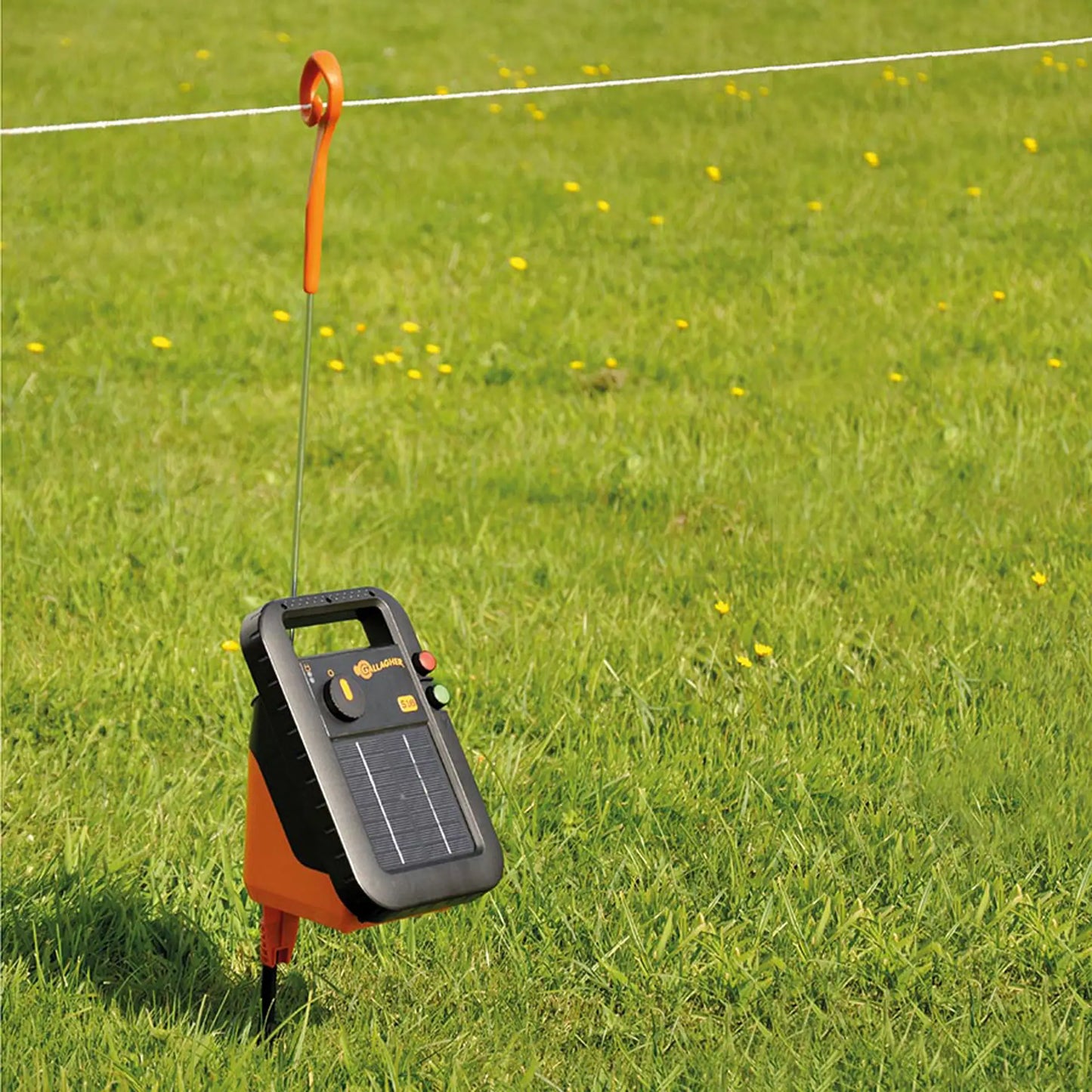 Gallagher Gallagher S16 solar fence energiser incl. battery (6 V - 4 ah)