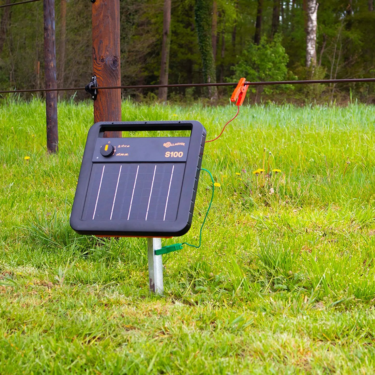 Gallagher Gallagher S100 Solar power fence energiser including battery (12 V - 7,2 Ah)