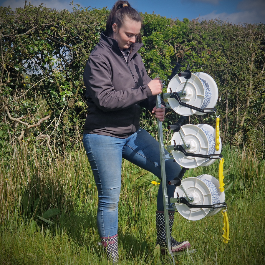 Doblit QuickFence 500m 3-Reel Electric Fencing Kit - 120cm Metal Post, 3x Large Geared Reels, 3x 500m Poly Wire & 3x InsulGrip Handles
