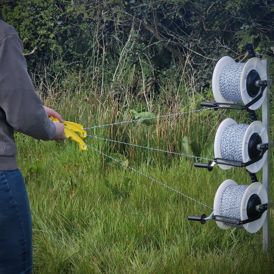 Doblit QuickFence 500m 3-Reel Electric Fencing Kit - 120cm Metal Post, 3x Large Geared Reels, 3x 500m Poly Wire & 3x InsulGrip Handles