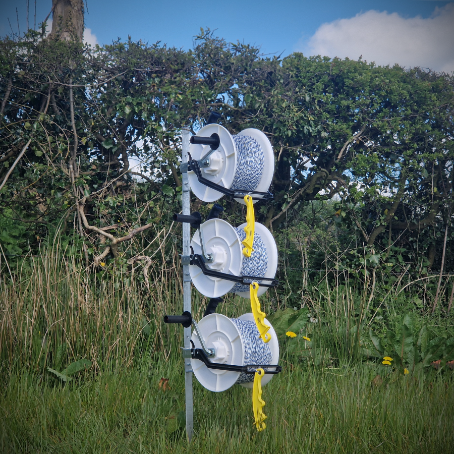 Doblit QuickFence 500m 3-Reel Electric Fencing Kit - 120cm Metal Post, 3x Large Geared Reels, 3x 500m Poly Wire & 3x InsulGrip Handles