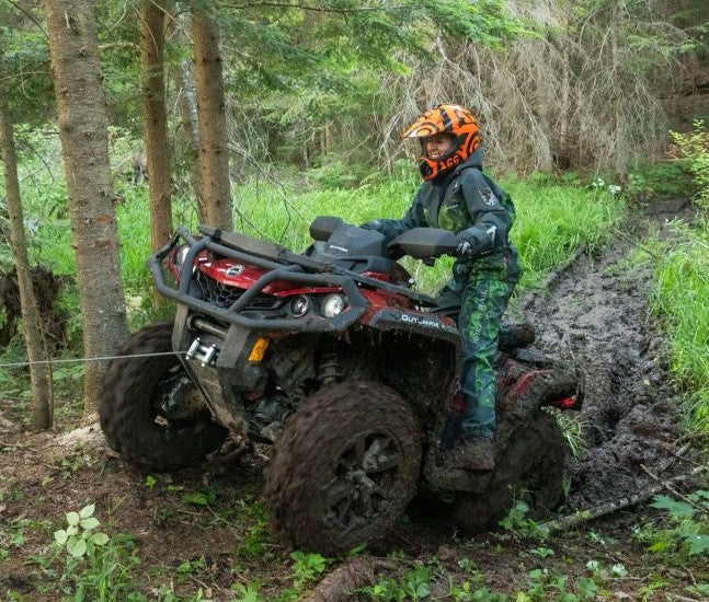 2500lbs / 1100kg Electric Winch for Quad Bike / ATV with 8m Cable & Hook plus Remote Hand Control