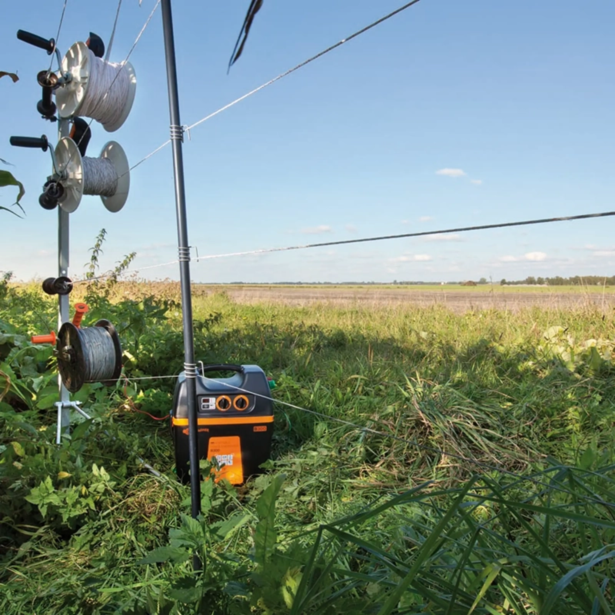 Gallagher B300 12v 2.6J 30km Smart Electric Fence Energiser 3 Year Warranty