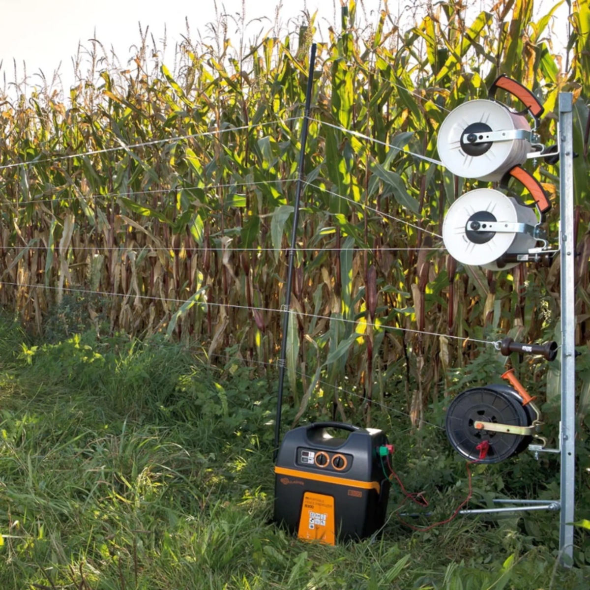 Gallagher B300 12v 2.6J 30km Smart Electric Fence Energiser 3 Year Warranty
