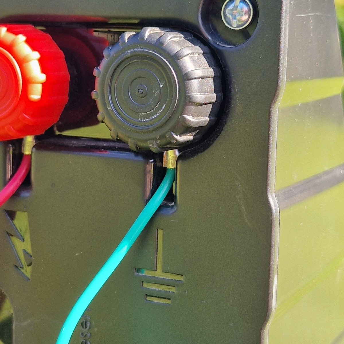 Replacement Energiser Lead set Electric Fencing Live & Earth Crocodile Clips