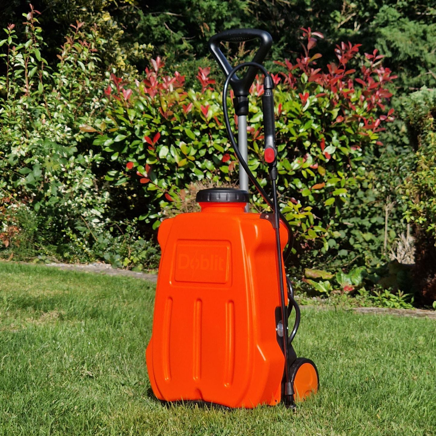 16L Electric Knap-sack / Trolley 2-in-1 Sprayer with Rechargeable Battery,  Pressure Regulator and Nozzles