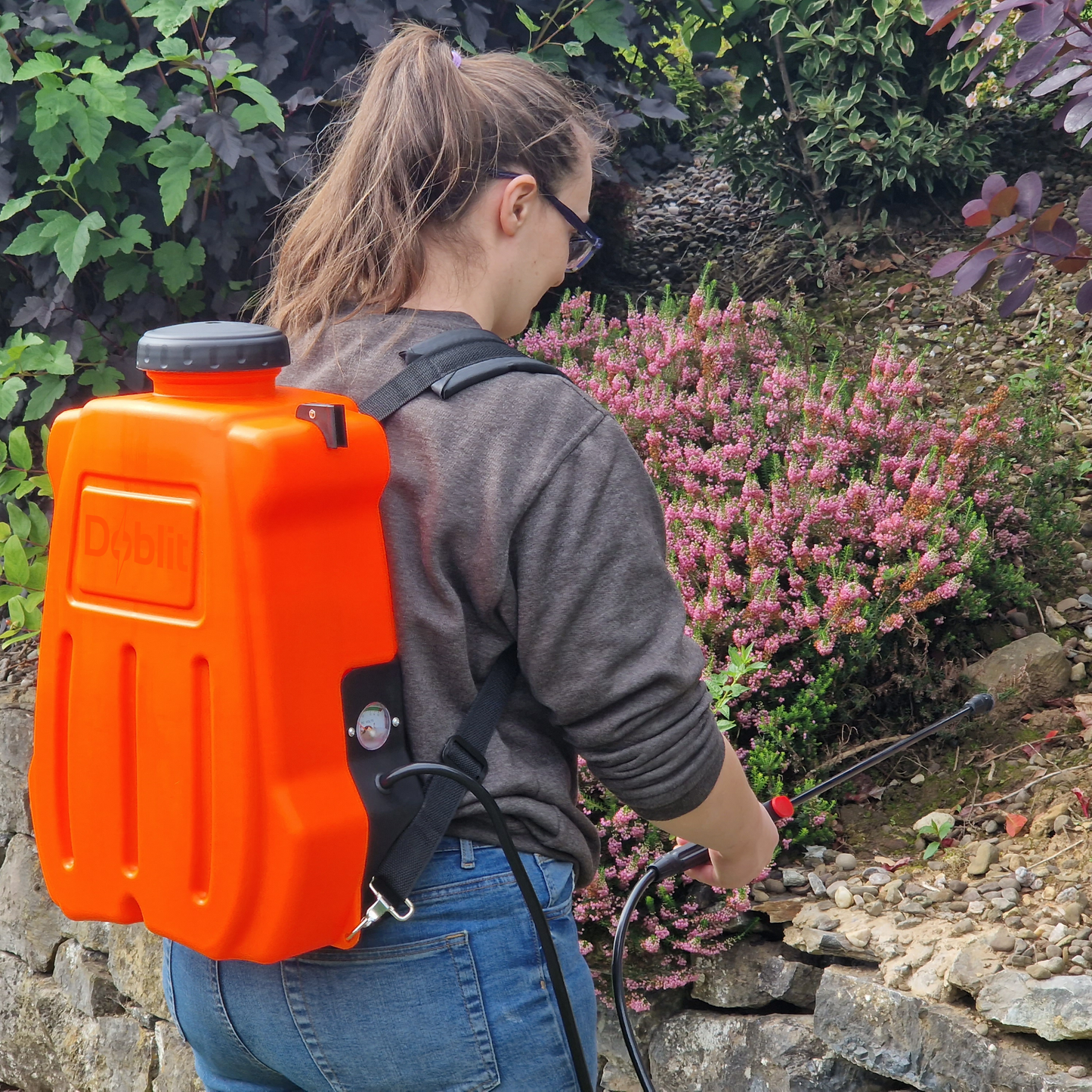 16L Electric Knap-sack / Trolley 2-in-1 Sprayer with Rechargeable Battery,  Pressure Regulator and Nozzles