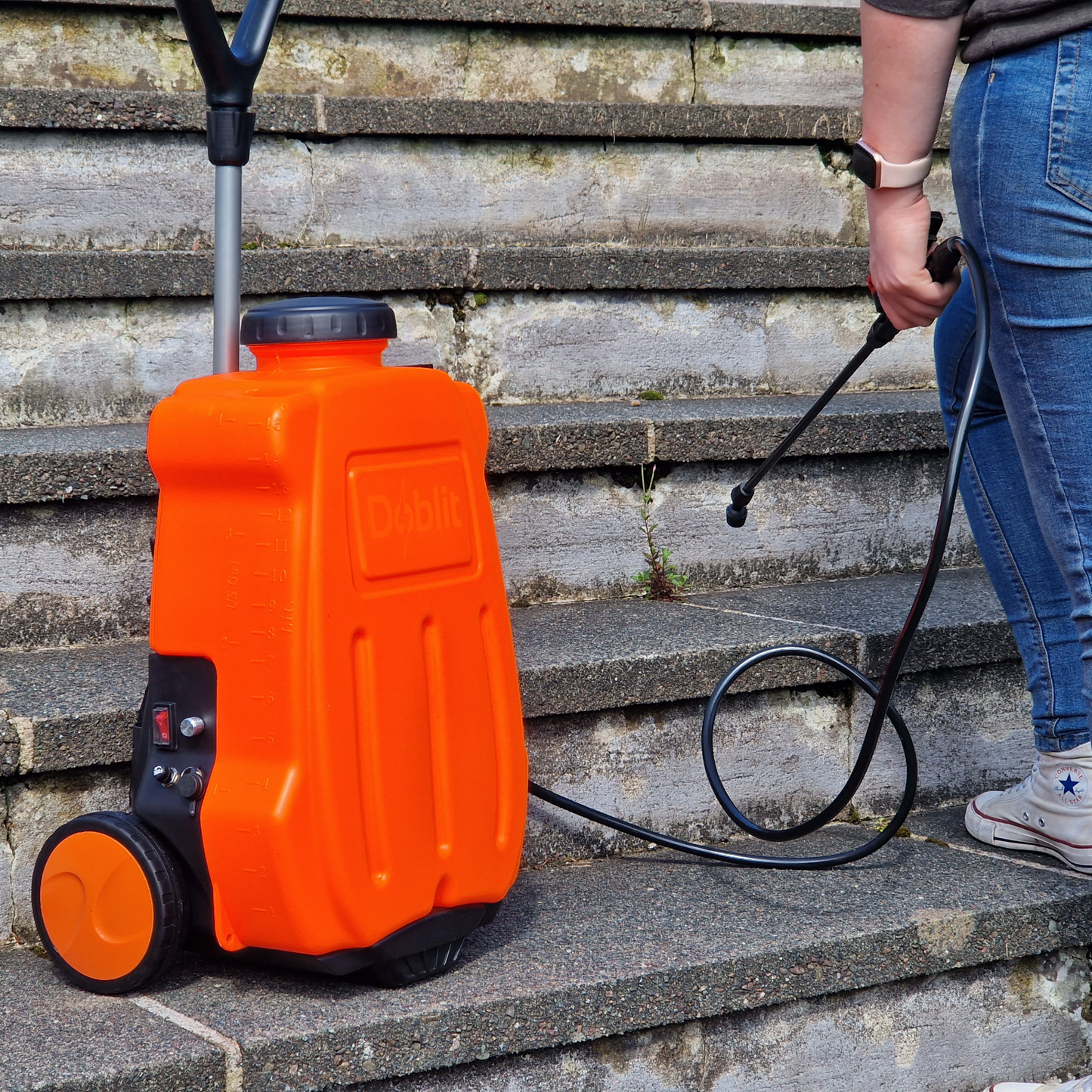 16L Electric Knap-sack / Trolley 2-in-1 Sprayer with Rechargeable Battery,  Pressure Regulator and Nozzles