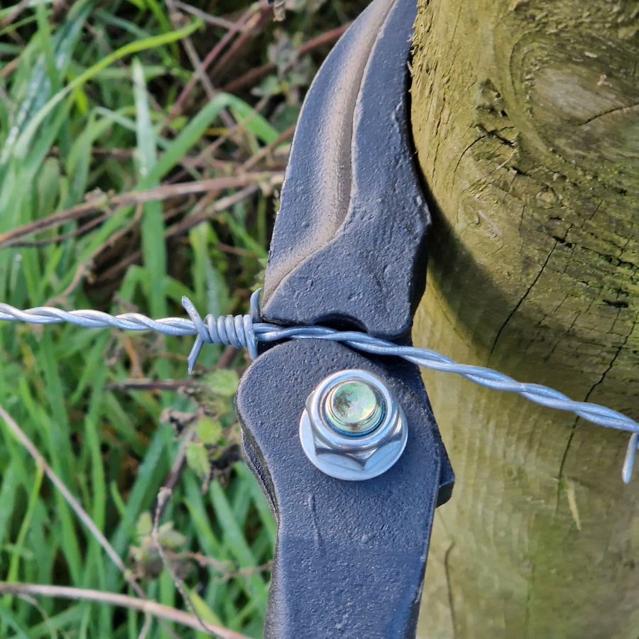 Wire Puller Strainer Bar Barbed Wire Steel Wire Tensioner - Easy Pull & Staple