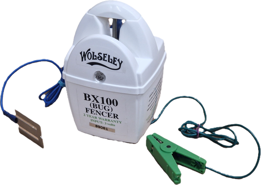 Wolseley BX100 3v Battery Electric Fence Energiser 0.25J - Powered by  2 x 1.5 volt D Type Batteries