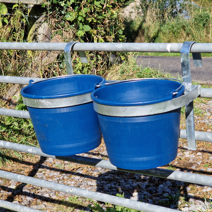 5L Double Bucket Feeder Hanging Trough Hoof Proof Galvanised Ring Sheep Lambing Calves